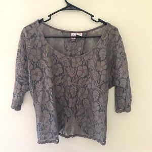 🎉4/$25 Love On A Hanger Lace Semi Sheer Lightweight Crop Top Gray Size Large